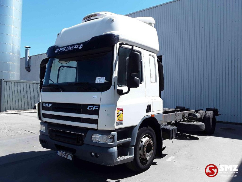 DAF 75 CF 310 manual - Caminhão chassi: foto 3 DAF 75 CF 310 manual - Caminhão chassi: foto 3