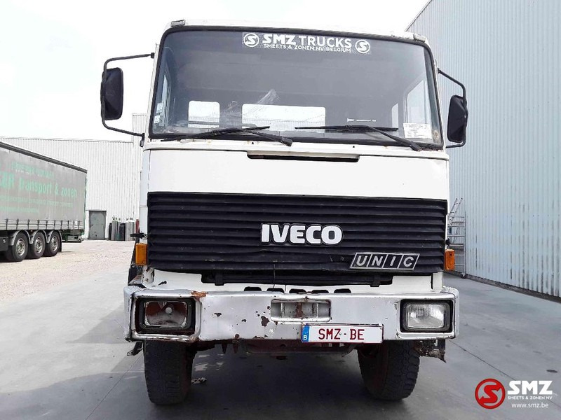 Iveco Magirus 190.32 4x4 tractor french -francais - Camião de caixa aberta/ Plataforma: foto 2 Iveco Magirus 190.32 4x4 tractor french -francais - Camião de caixa aberta/ Plataforma: foto 2