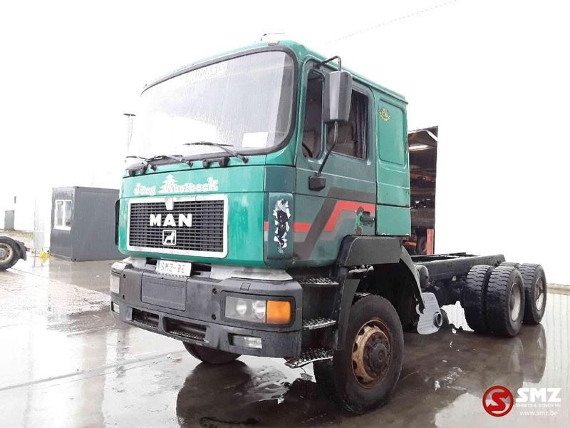 MAN 27.403 6x6 - Caminhão chassi: foto 3 MAN 27.403 6x6 - Caminhão chassi: foto 3