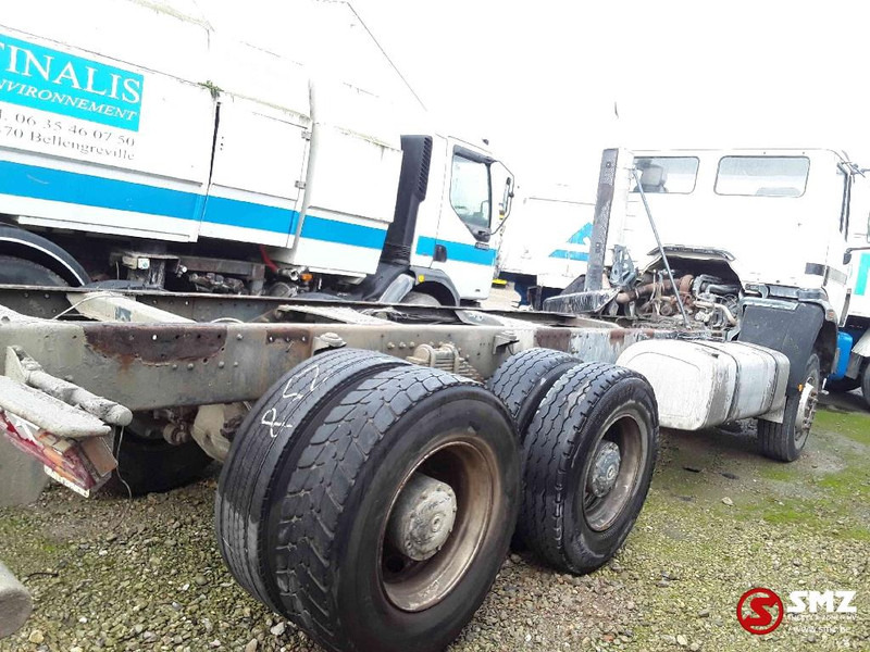 Caminhão chassi Mercedes-Benz 2527 6x4motor slecht: foto 9