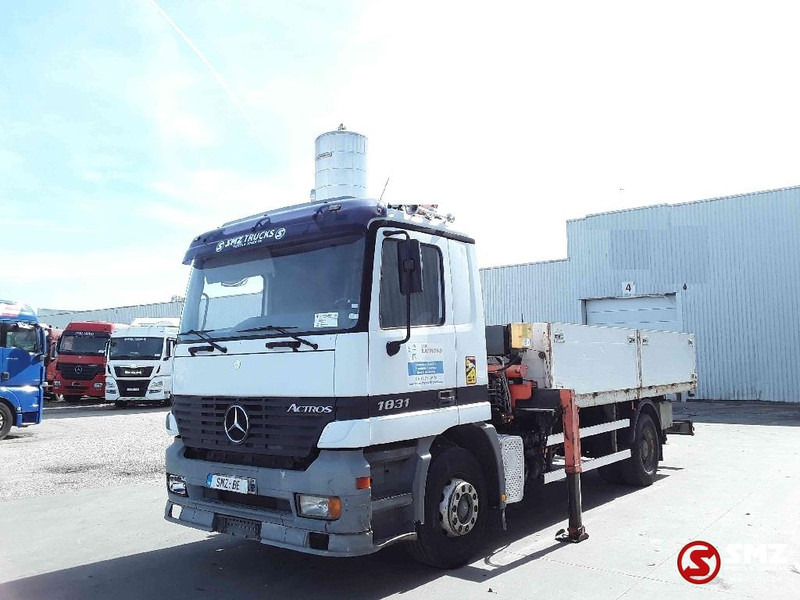 Mercedes-Benz Actros 1831 165000km lames - Camião de caixa aberta/ Plataforma: foto 3 Mercedes-Benz Actros 1831 165000km lames - Camião de caixa aberta/ Plataforma: foto 3