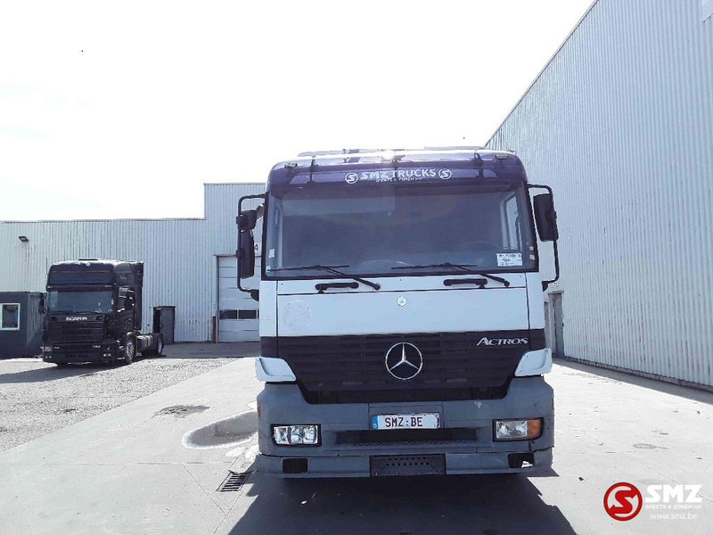 Mercedes-Benz Actros 1831 165000km lames - Camião de caixa aberta/ Plataforma: foto 2 Mercedes-Benz Actros 1831 165000km lames - Camião de caixa aberta/ Plataforma: foto 2