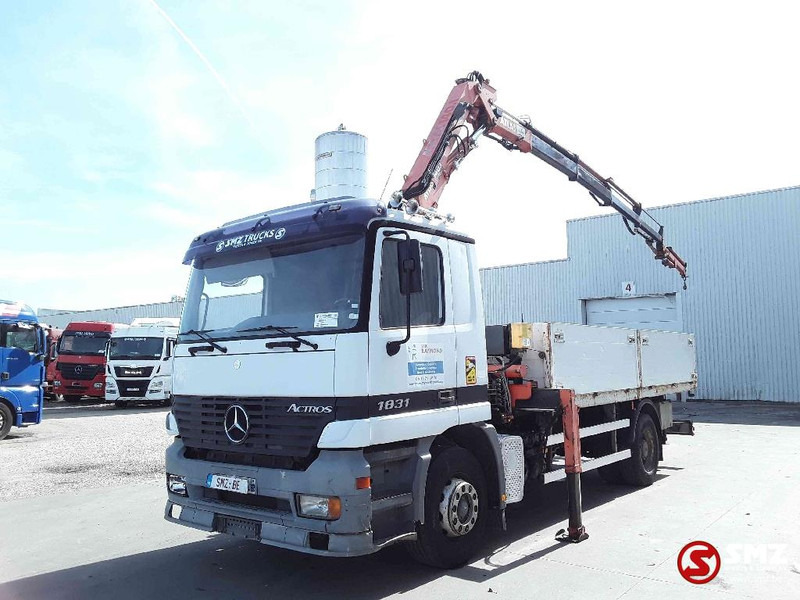 Mercedes-Benz Actros 1831 Atlas Ak140.1A4+remote lames steel 165000km - Camião de caixa aberta/ Plataforma, Caminhão grua: foto 3 Mercedes-Benz Actros 1831 Atlas Ak140.1A4+remote lames steel 165000km - Camião de caixa aberta/ Plataforma, Caminhão grua: foto 3