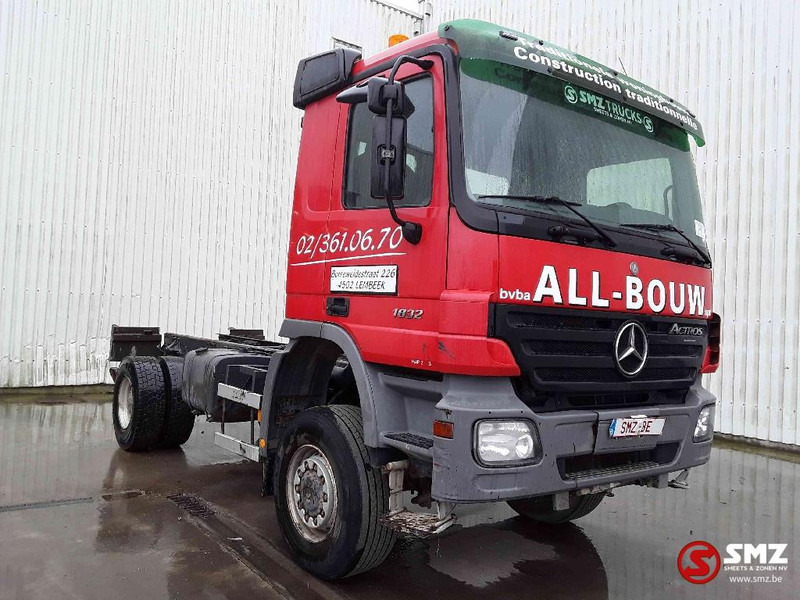 Mercedes-Benz Actros 1832 4x4 209000 km!! - Caminhão chassi: foto 1 Mercedes-Benz Actros 1832 4x4 209000 km!! - Caminhão chassi: foto 1