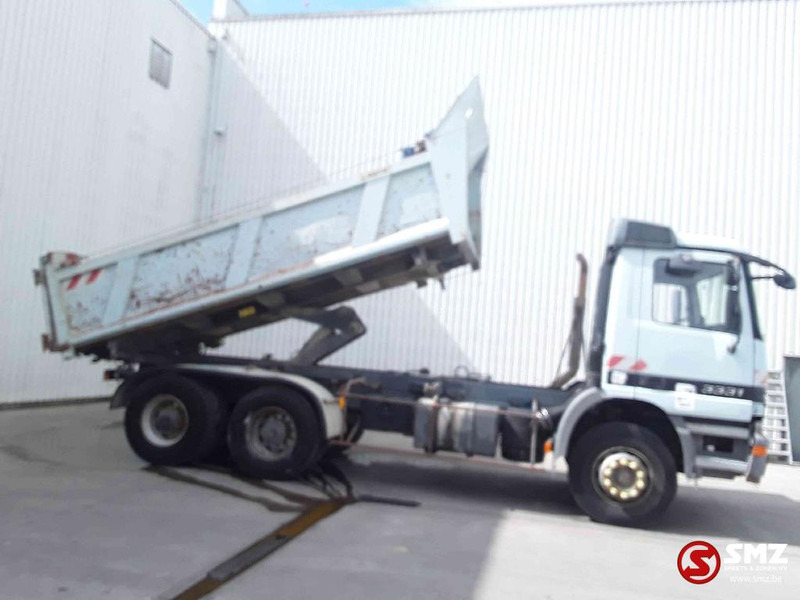 Mercedes-Benz Actros 3331 manual - Caminhão basculante: foto 4 Mercedes-Benz Actros 3331 manual - Caminhão basculante: foto 4