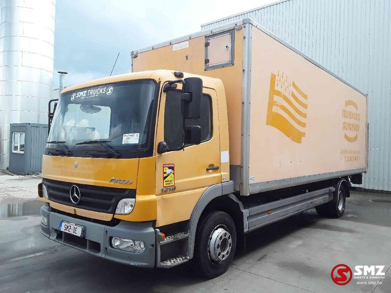 Mercedes-Benz Atego 1218 - Caminhão furgão: foto 3 Mercedes-Benz Atego 1218 - Caminhão furgão: foto 3