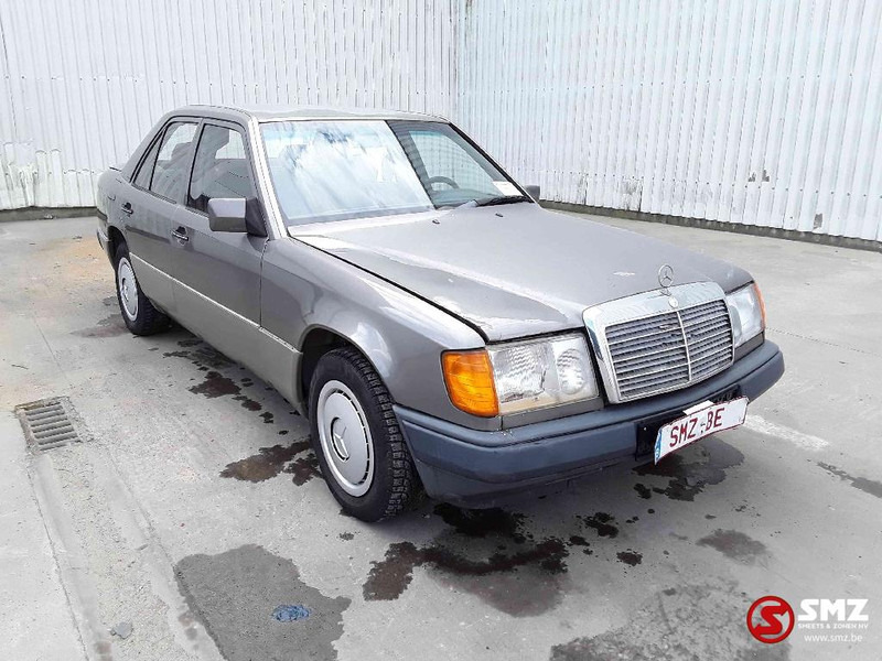 Mercedes-Benz - Automóvel: foto 1 Mercedes-Benz - Automóvel: foto 1