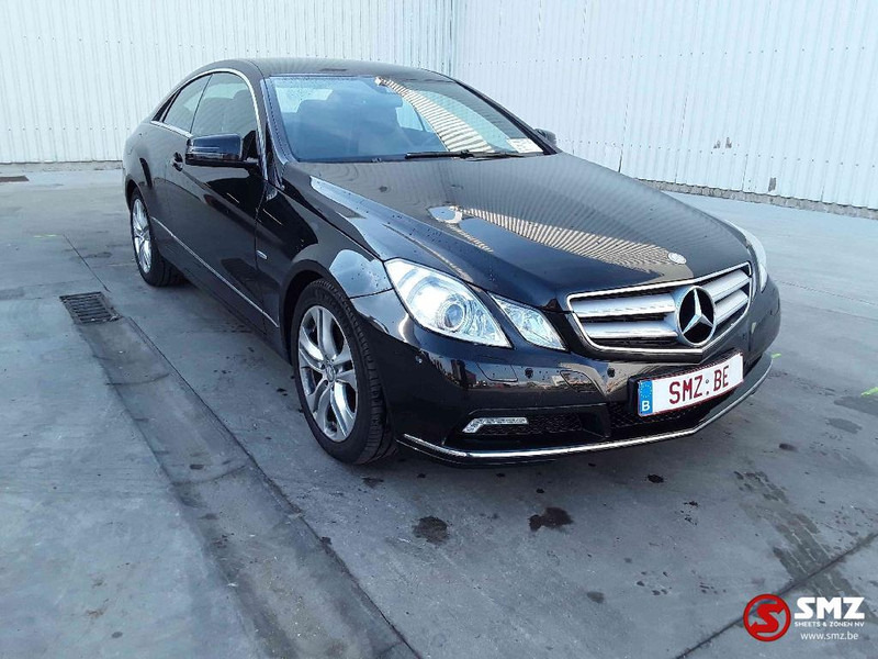 Mercedes-Benz E-Klasse 250 CDI 60000 km automatic/parktronic ("12) no reg - Automóvel: foto 1 Mercedes-Benz E-Klasse 250 CDI 60000 km automatic/parktronic ("12) no reg - Automóvel: foto 1