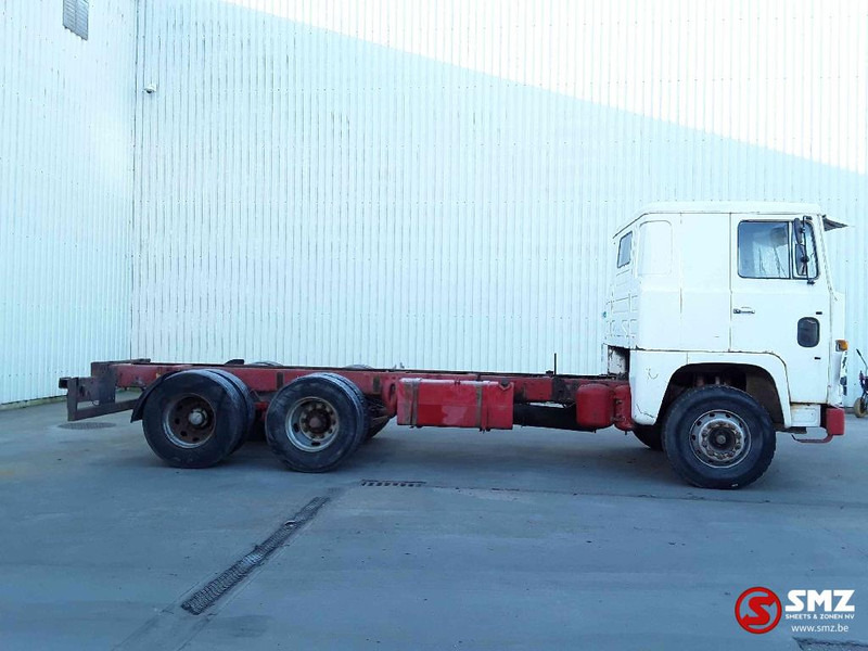 Scania 111 6x2 super lames - Caminhão chassi: foto 4 Scania 111 6x2 super lames - Caminhão chassi: foto 4