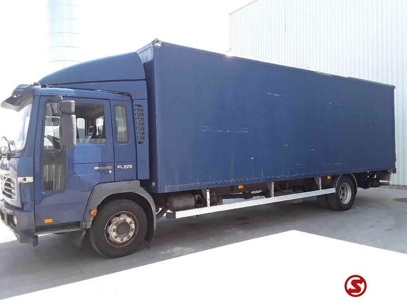 Volvo FL 220 - Caminhão furgão: foto 5 Volvo FL 220 - Caminhão furgão: foto 5