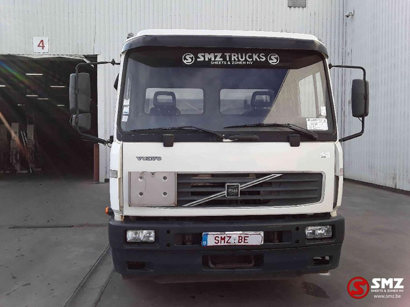 Volvo FL6 220 10000L lames - Caminhão tanque: foto 2 Volvo FL6 220 10000L lames - Caminhão tanque: foto 2