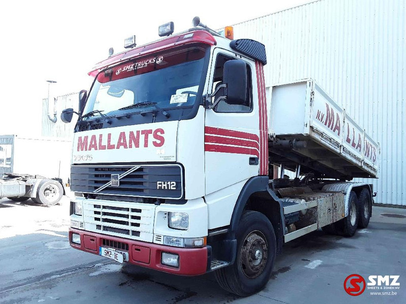 Volvo FM 12 6x4 lames steel big axle - Caminhão transportador de contêineres/ Caixa móvel: foto 3 Volvo FM 12 6x4 lames steel big axle - Caminhão transportador de contêineres/ Caixa móvel: foto 3