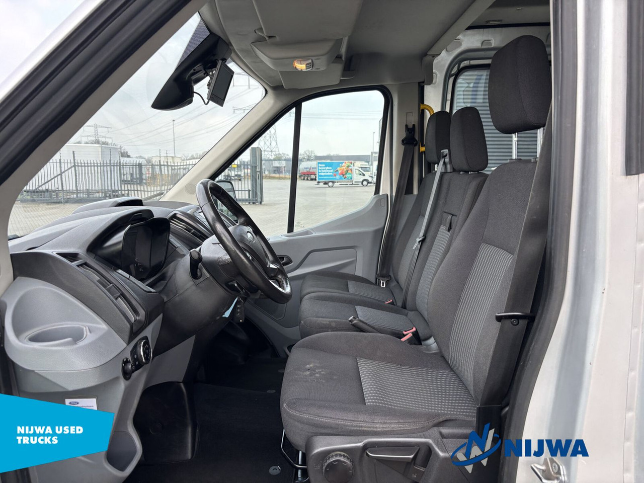 Ford Transit 130 L3H2 Dubbele cabine + Trekhaak - Furgão compacto, Carrinha cabine dupla: foto 5 Ford Transit 130 L3H2 Dubbele cabine + Trekhaak - Furgão compacto, Carrinha cabine dupla: foto 5