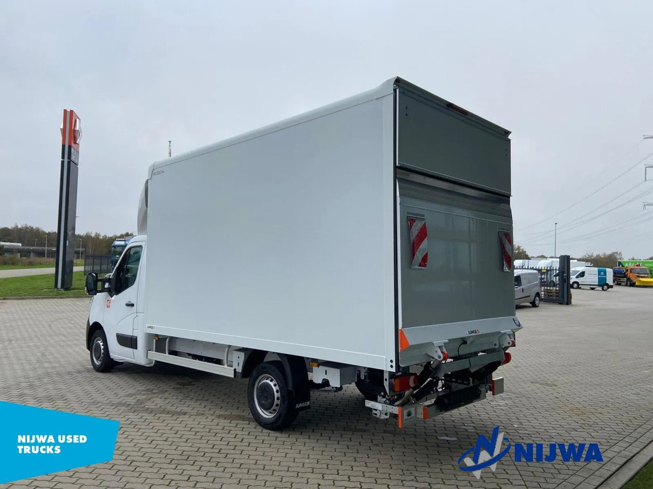 Renault Master 165 T35 Laadklep + Camera Kasten - Furgão: foto 4 Renault Master 165 T35 Laadklep + Camera Kasten - Furgão: foto 4
