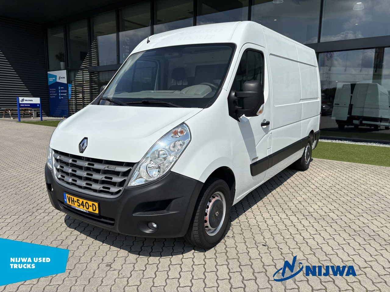 Renault Master T35 125 L2H2 Opstap + Airco Kasten - Furgão: foto 1 Renault Master T35 125 L2H2 Opstap + Airco Kasten - Furgão: foto 1