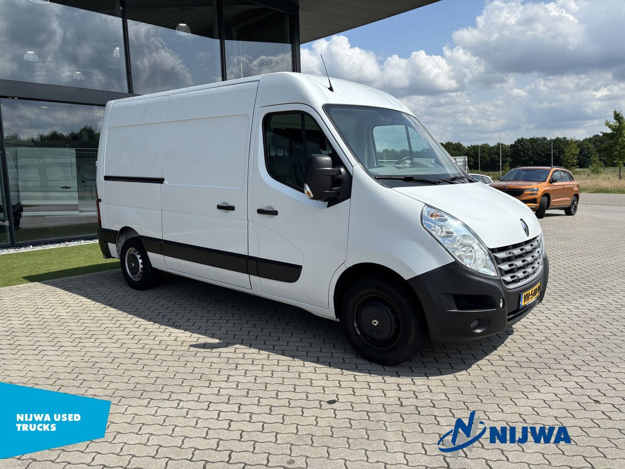 Renault Master T35 125 L2H2 Opstap + Airco Kasten - Furgão: foto 2 Renault Master T35 125 L2H2 Opstap + Airco Kasten - Furgão: foto 2