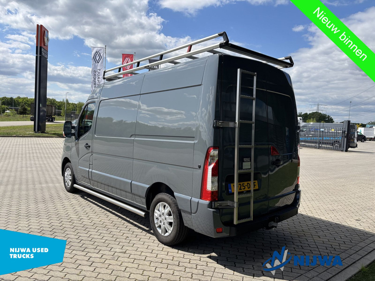Renault Master T35 150 L2H2 Imperial + Trekhaak Kasten - Furgão: foto 4 Renault Master T35 150 L2H2 Imperial + Trekhaak Kasten - Furgão: foto 4