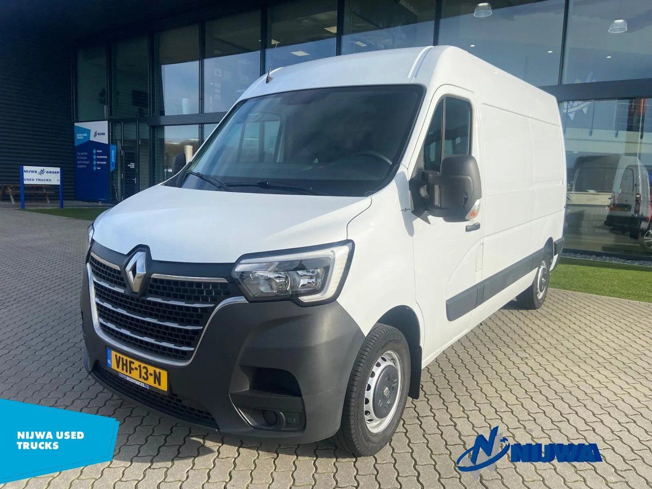 Renault Master T35 150 L2H2 Trekhaak + Navigatie Kasten - Furgão: foto 1 Renault Master T35 150 L2H2 Trekhaak + Navigatie Kasten - Furgão: foto 1