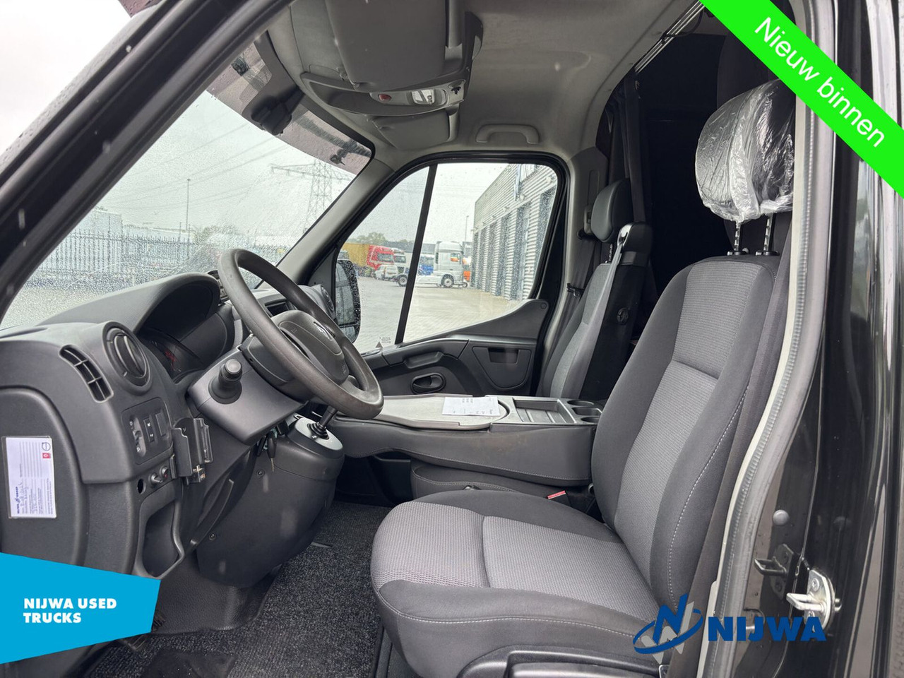 Renault Master T35 170 L3H3 Automaat + Trekhaak Kasten - Furgão: foto 5 Renault Master T35 170 L3H3 Automaat + Trekhaak Kasten - Furgão: foto 5