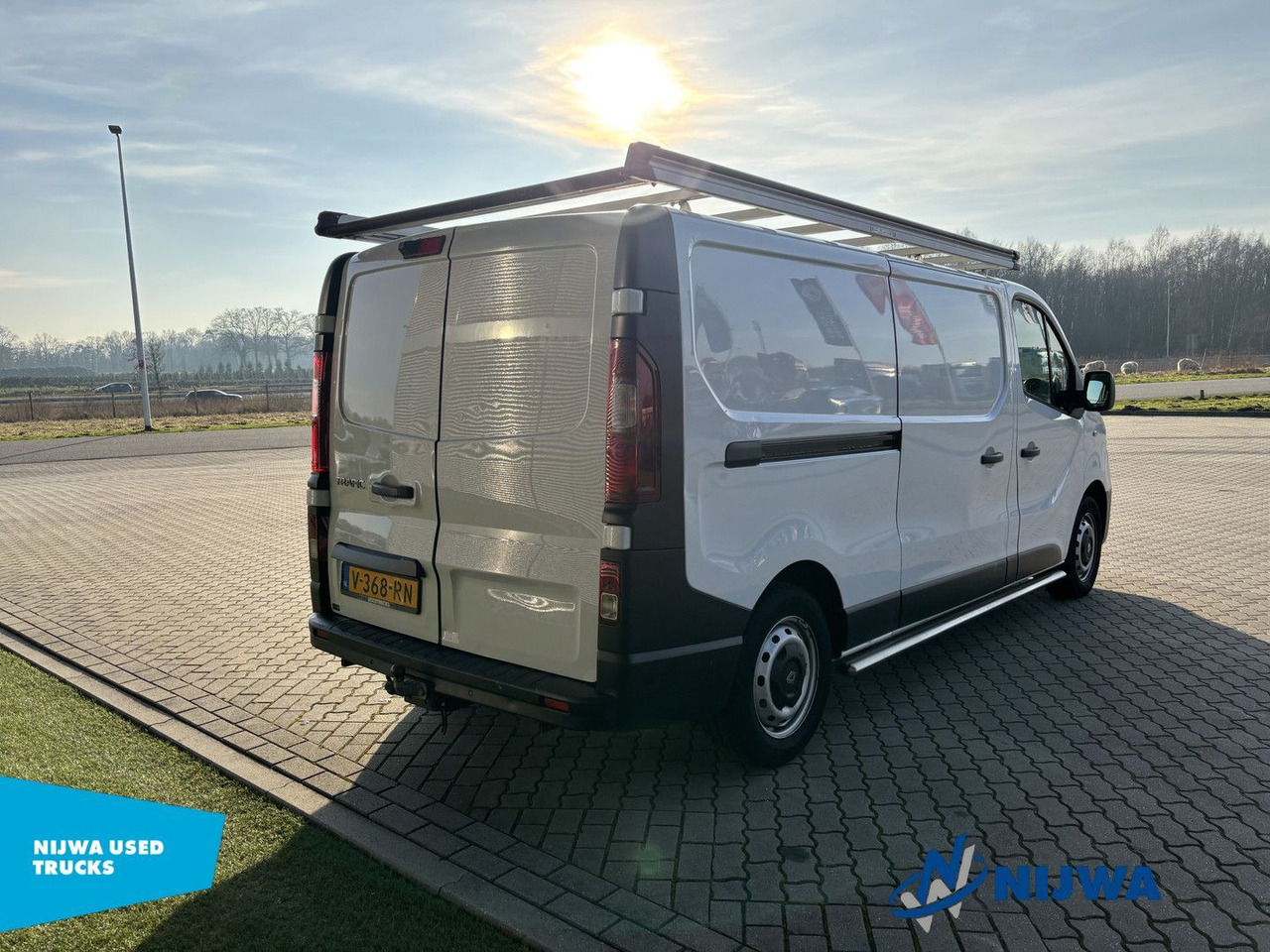 Renault Trafic L2H1 Navigatie + Trekhaak Kasten - Furgão compacto: foto 3 Renault Trafic L2H1 Navigatie + Trekhaak Kasten - Furgão compacto: foto 3
