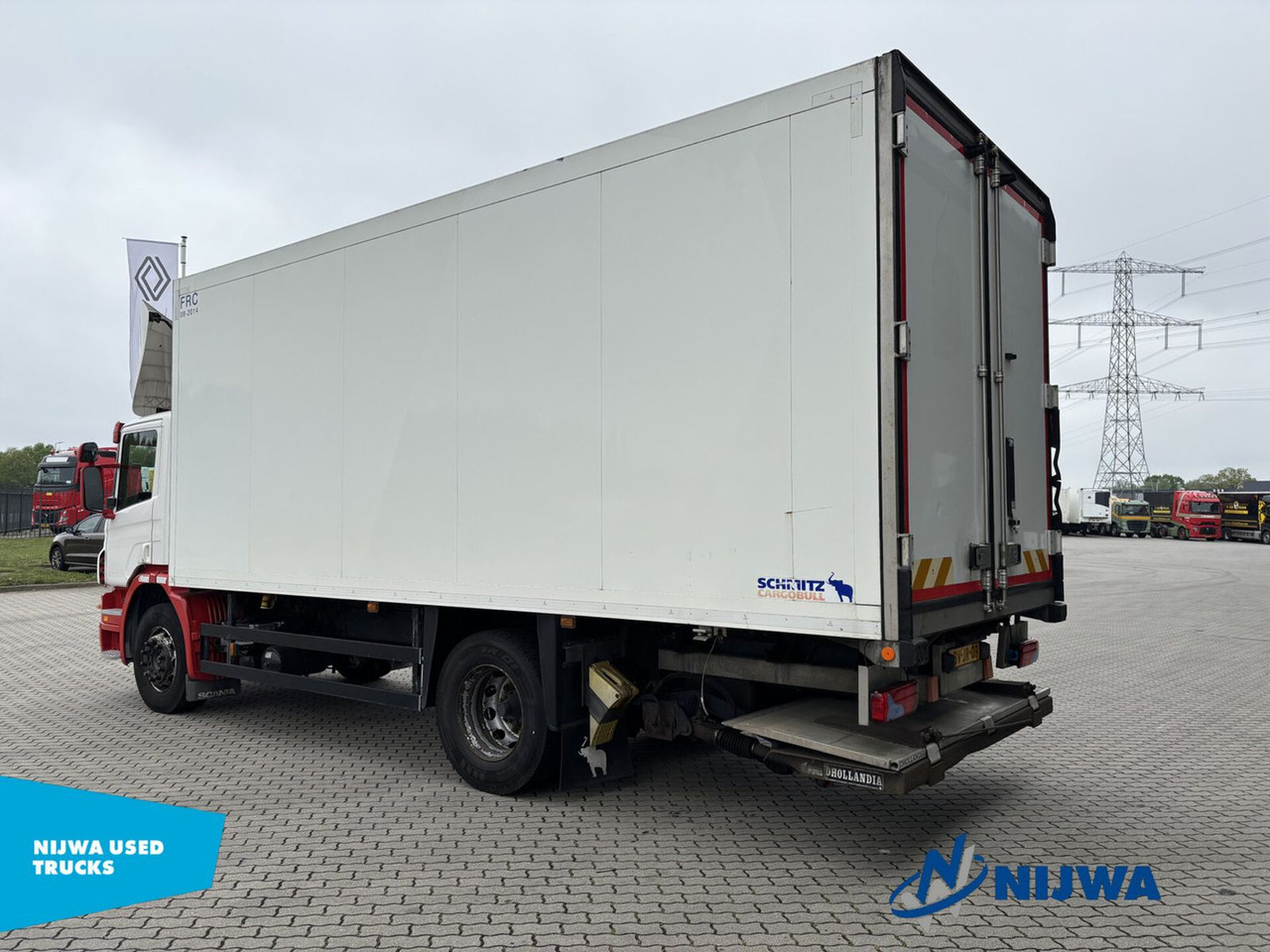 Scania P 230 4X2 Meat Truck + Laadklep - Caminhão frigorífico: foto 4 Scania P 230 4X2 Meat Truck + Laadklep - Caminhão frigorífico: foto 4