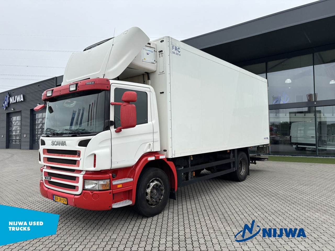 Scania P 230 4X2 Meat Truck + Laadklep - Caminhão frigorífico: foto 1 Scania P 230 4X2 Meat Truck + Laadklep - Caminhão frigorífico: foto 1