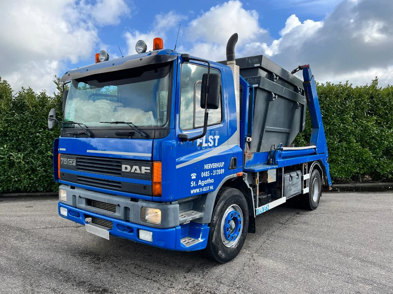 DAF CF 75.250 Euro3 / 2 bakken / Portaalarm / Manual - Caminhão polibenne: foto 2 DAF CF 75.250 Euro3 / 2 bakken / Portaalarm / Manual - Caminhão polibenne: foto 2