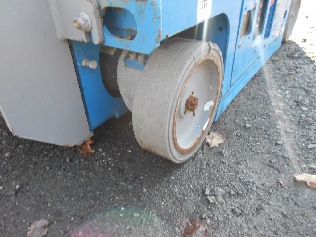 Plataforma de Tijera/ Plataforma de tesoura Genie GS 1330, Scherenarbeitsbühne Genie 5,9 m: foto 9