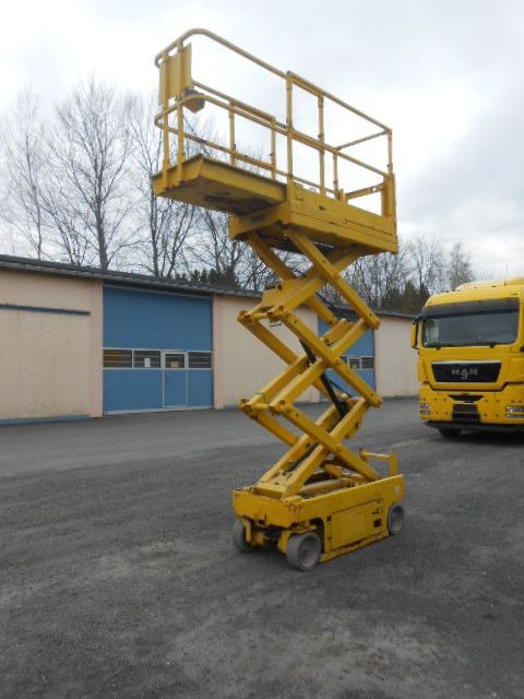 Genie GS 1530, Scherenarbeitsbühne Genie 6,6m - Caminhão com plataforma aérea: foto 2 Genie GS 1530, Scherenarbeitsbühne Genie 6,6m - Caminhão com plataforma aérea: foto 2