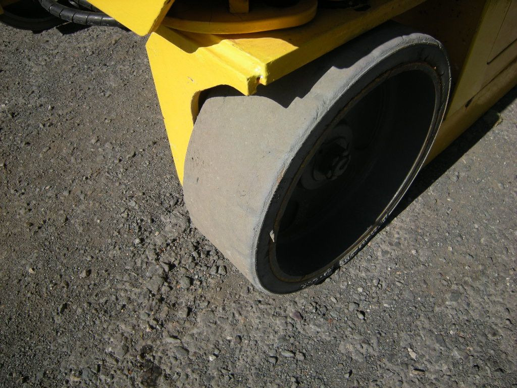 Caminhão com plataforma aérea Genie GS 4047 Scherenarbeitsbühne Genie 14 m: foto 12