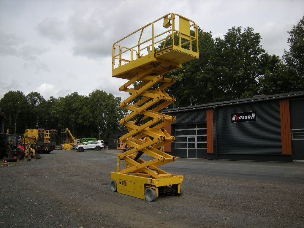 Caminhão com plataforma aérea Genie GS 4047 Scherenarbeitsbühne Genie 14 m: foto 8