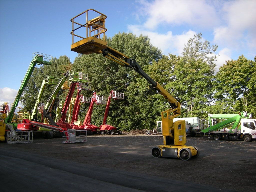 Haulotte HA12CJ+ , AH 12m, Korbarm drehbar - Caminhão com plataforma aérea: foto 5 Haulotte HA12CJ+ , AH 12m, Korbarm drehbar - Caminhão com plataforma aérea: foto 5