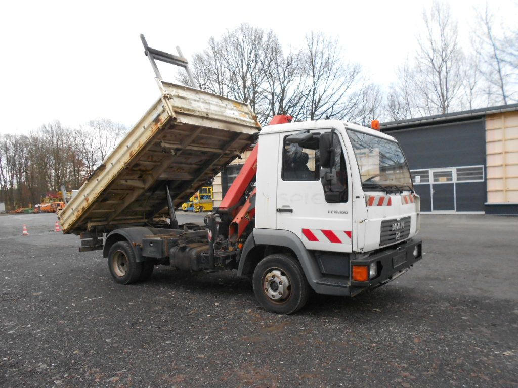 MAN MAN LE8.150 mit Palfinger PKG7001 - Caminhão basculante, Caminhão grua: foto 2 MAN MAN LE8.150 mit Palfinger PKG7001 - Caminhão basculante, Caminhão grua: foto 2