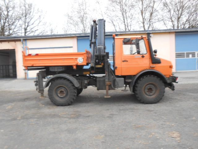 Unimog U1450 427/11 mit Kran - Caminhão basculante, Caminhão grua: foto 3 Unimog U1450 427/11 mit Kran - Caminhão basculante, Caminhão grua: foto 3