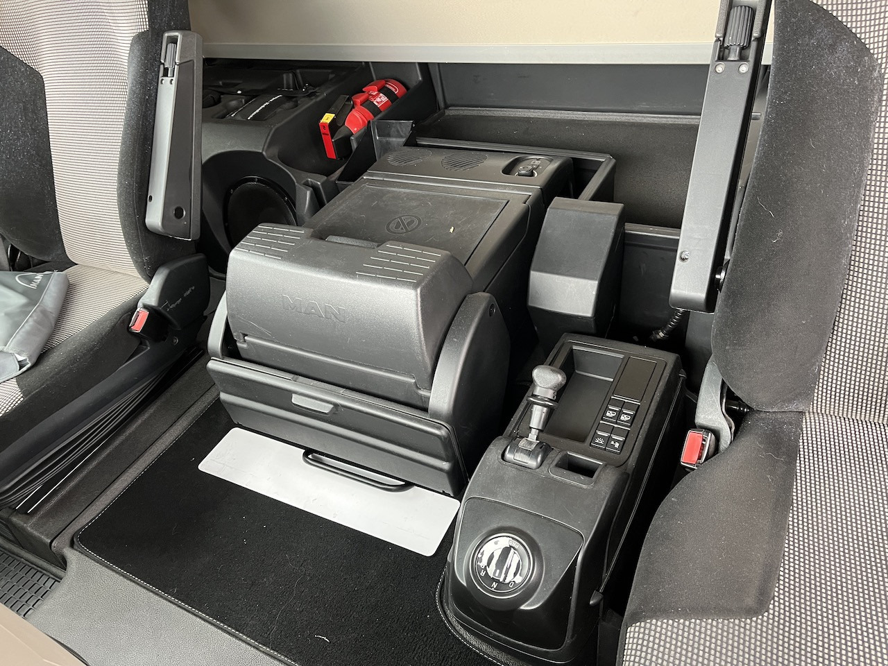 MAN TGX 26.500 6x2 Fahrgestell Lenk-Liftachse AHK - Caminhão: foto 3 MAN TGX 26.500 6x2 Fahrgestell Lenk-Liftachse AHK - Caminhão: foto 3