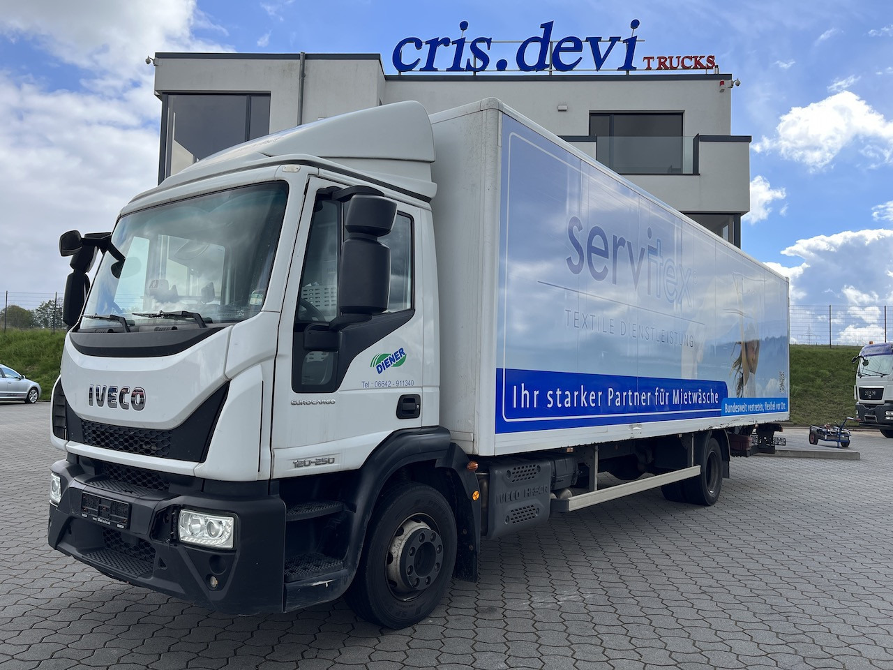 Iveco 120E25 Eurocargo 4x2 Koffer | Ladebordwand - Caminhão furgão: foto 1 Iveco 120E25 Eurocargo 4x2 Koffer | Ladebordwand - Caminhão furgão: foto 1