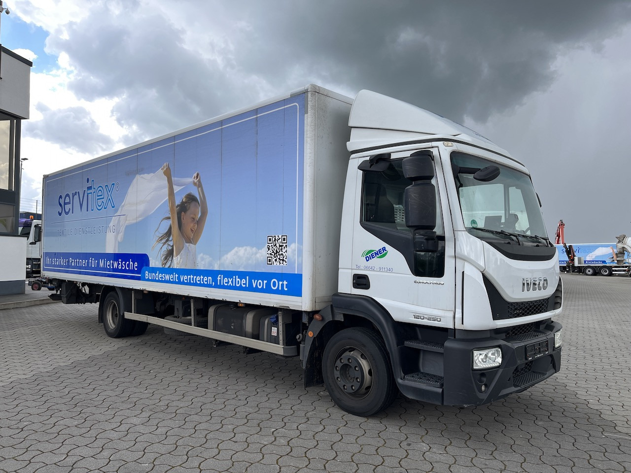 Caminhão furgão Iveco 120E25 Eurocargo 4x2  Koffer | Ladebordwand: foto 9