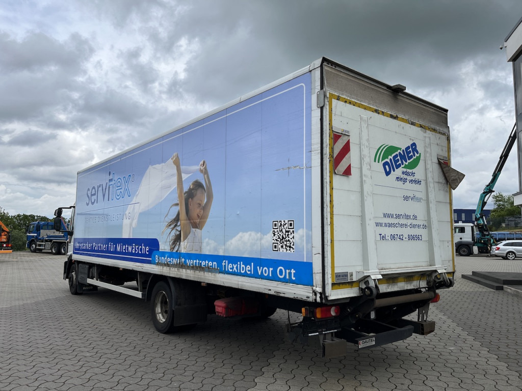 Iveco Koffer 8,80 m + Ladebordwand 1,5t - Carrinha de contentor: foto 1 Iveco Koffer 8,80 m + Ladebordwand 1,5t - Carrinha de contentor: foto 1