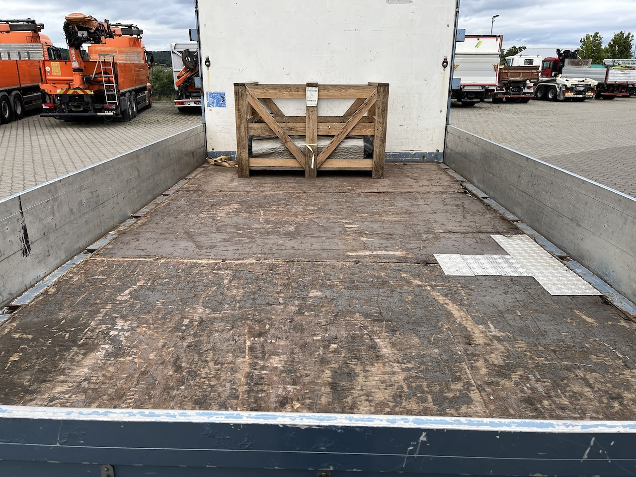 MAN TGL 8.220 4x2 Pritsche AHK - Furgão caixa aberta: foto 4 MAN TGL 8.220 4x2 Pritsche AHK - Furgão caixa aberta: foto 4