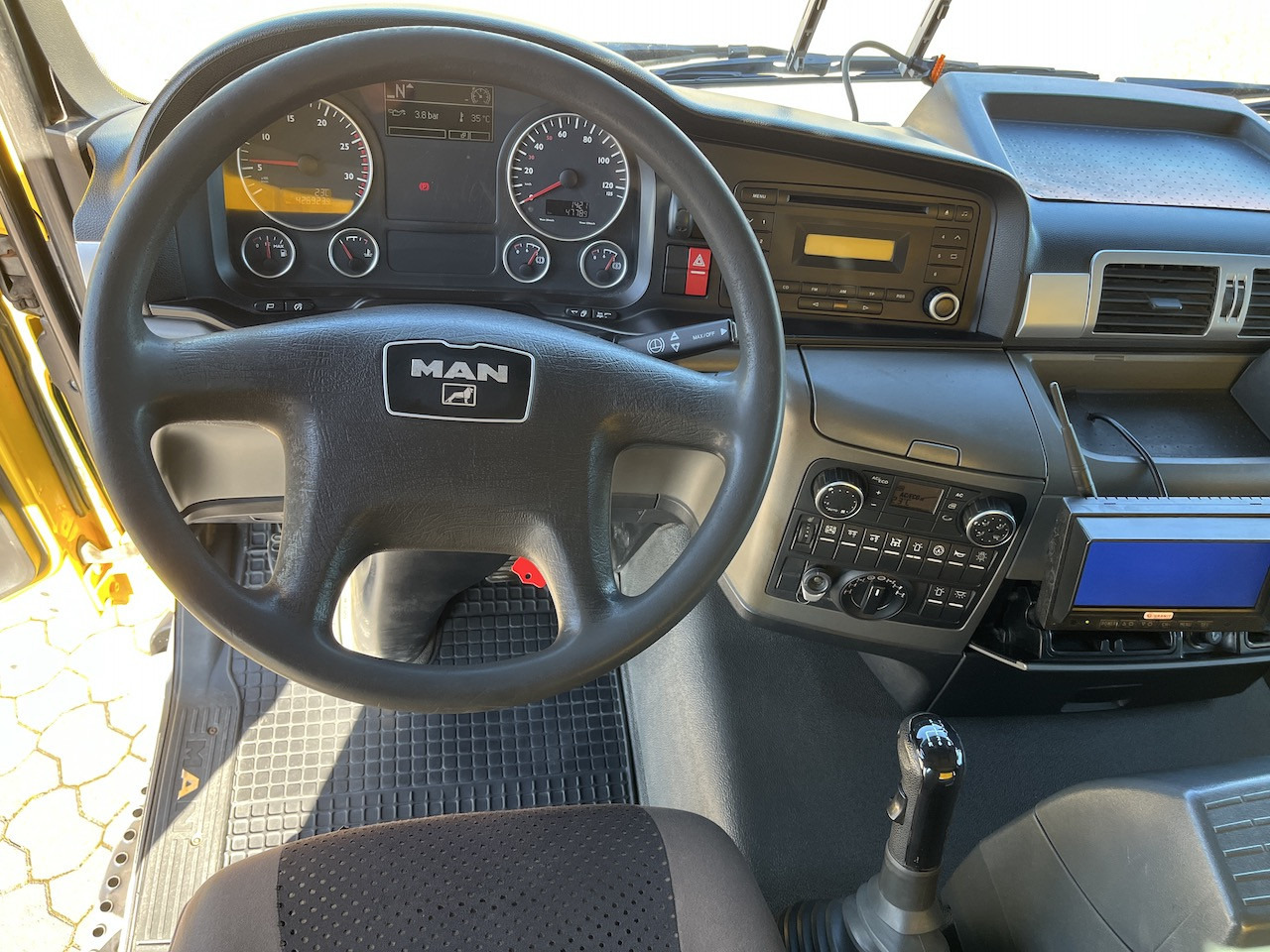 MAN TGS 28.480 6x4 4x4 Dreiseitenkipper Allrad Liftachse - Caminhão basculante: foto 5 MAN TGS 28.480 6x4 4x4 Dreiseitenkipper Allrad Liftachse - Caminhão basculante: foto 5