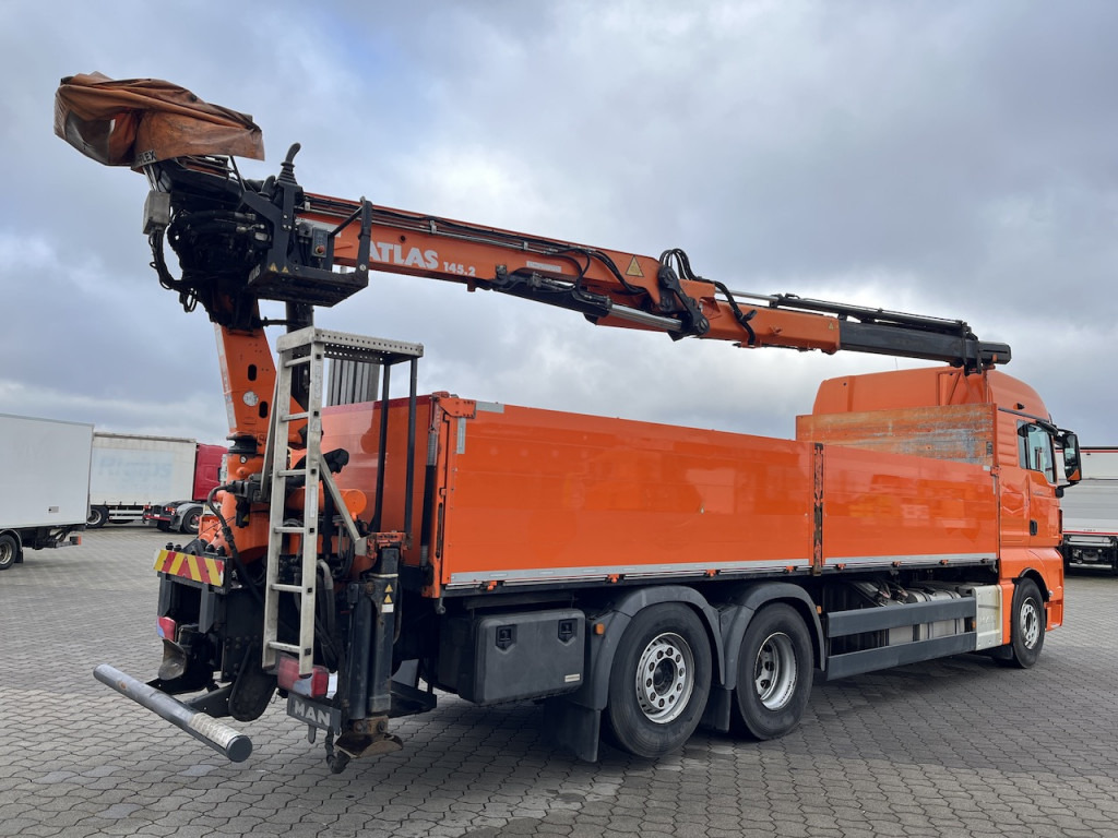 Camião de caixa aberta/ Plataforma, Caminhão grua MAN TGX 26.480 6x2  Atlas 145.2 Baustoff: foto 11