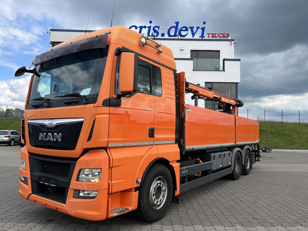 MAN TGX 26.480 6x2 Atlas 145.2 Kran Baustoff AHK - Camião de caixa aberta/ Plataforma, Caminhão grua: foto 1 MAN TGX 26.480 6x2 Atlas 145.2 Kran Baustoff AHK - Camião de caixa aberta/ Plataforma, Caminhão grua: foto 1