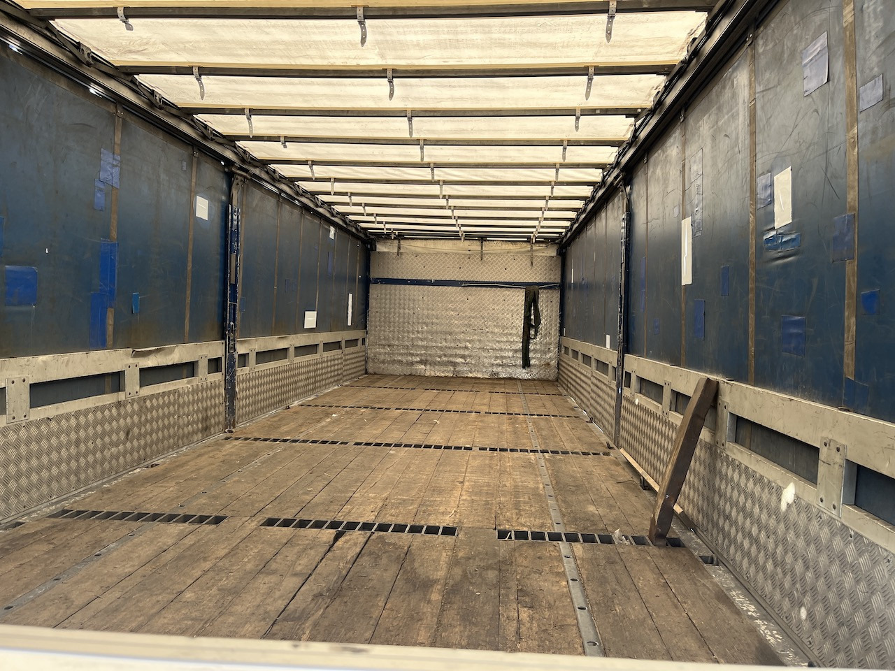 Caminhão com lona, Caminhão grua Mercedes-Benz 2541 6x2 Atlas 135.2E Pritsche 8,20 m Ausziehbar: foto 7 Caminhão com lona, Caminhão grua Mercedes-Benz 2541 6x2 Atlas 135.2E Pritsche 8,20 m Ausziehbar: foto 7