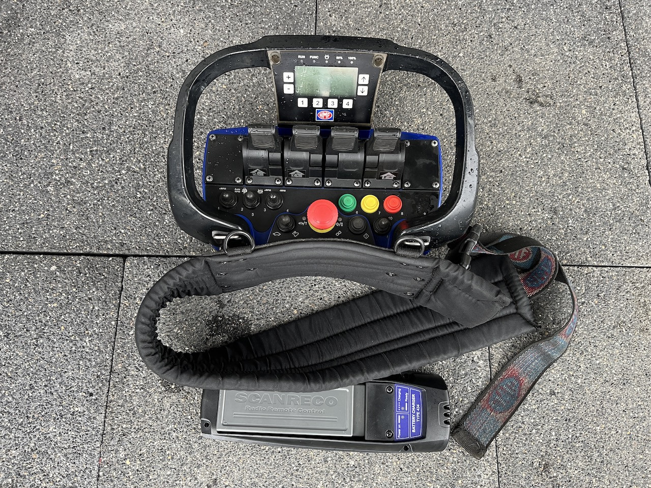 Meusburger MPS-3 Auflieger mit Kran HMF 1510 K-4 Lenkachse - Semi-reboque plataforma/ Caixa aberta: foto 4 Meusburger MPS-3 Auflieger mit Kran HMF 1510 K-4 Lenkachse - Semi-reboque plataforma/ Caixa aberta: foto 4