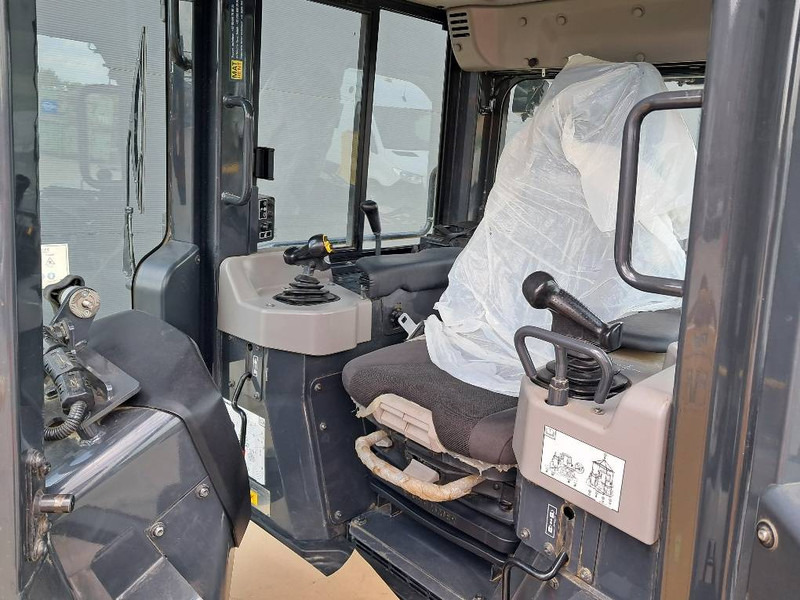Komatsu D61PXI-24E0 - Buldôzer: foto 4 Komatsu D61PXI-24E0 - Buldôzer: foto 4