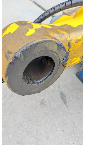 Komatsu PC210LC-10 / -11 - BUCKET CYLINDER - 707-E1-01300 - Escavadora de rastos: foto 2 Komatsu PC210LC-10 / -11 - BUCKET CYLINDER - 707-E1-01300 - Escavadora de rastos: foto 2