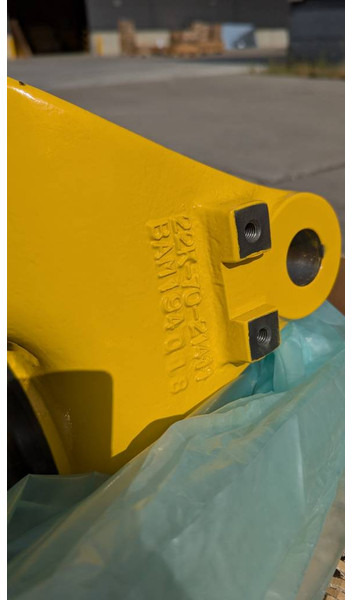 Komatsu PC26MR-3 BRACKET 22K-70-21411 - Estrutura/ Châssis de Máquina de construção: foto 4 Komatsu PC26MR-3 BRACKET 22K-70-21411 - Estrutura/ Châssis de Máquina de construção: foto 4