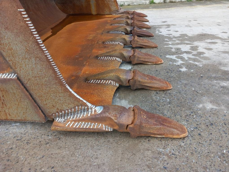 Komatsu WA500-7 - Carregadeira de rodas: foto 4 Komatsu WA500-7 - Carregadeira de rodas: foto 4