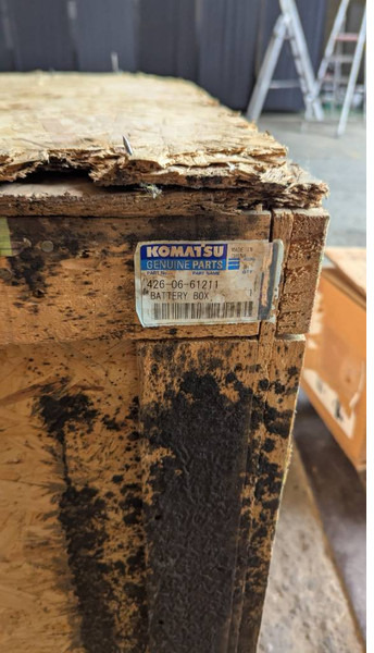 Komatsu WA600-8 BATTERY BOX 426-06-61211 - Estrutura/ Châssis de Máquina de construção: foto 3 Komatsu WA600-8 BATTERY BOX 426-06-61211 - Estrutura/ Châssis de Máquina de construção: foto 3