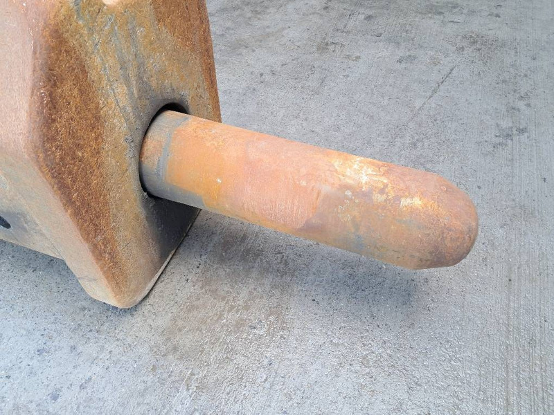 MONTABERT BRV7000 - Martelo hidráulico de Máquina de construção: foto 3 MONTABERT BRV7000 - Martelo hidráulico de Máquina de construção: foto 3